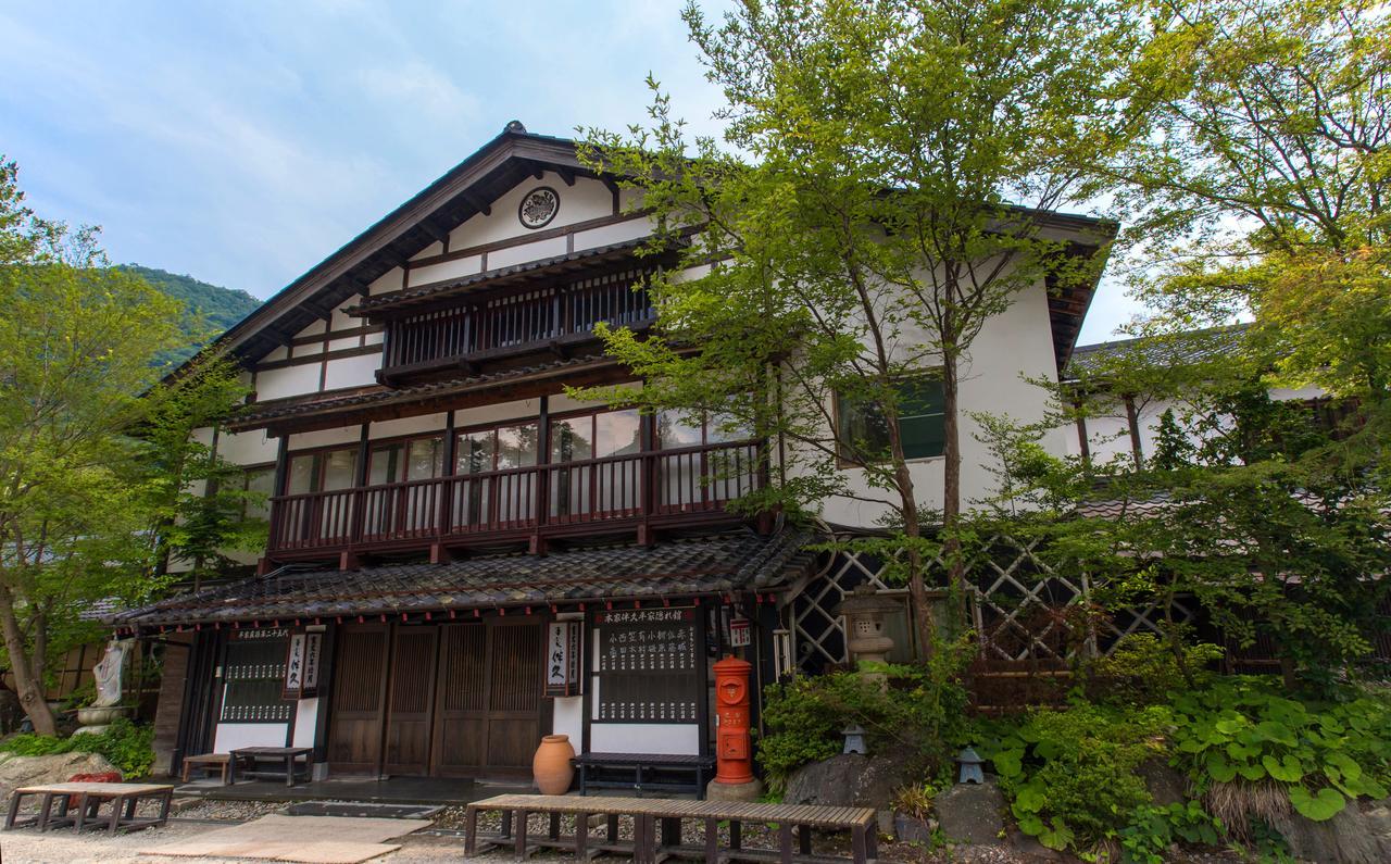 Honke Bankyu Hotel Nikko Eksteriør billede