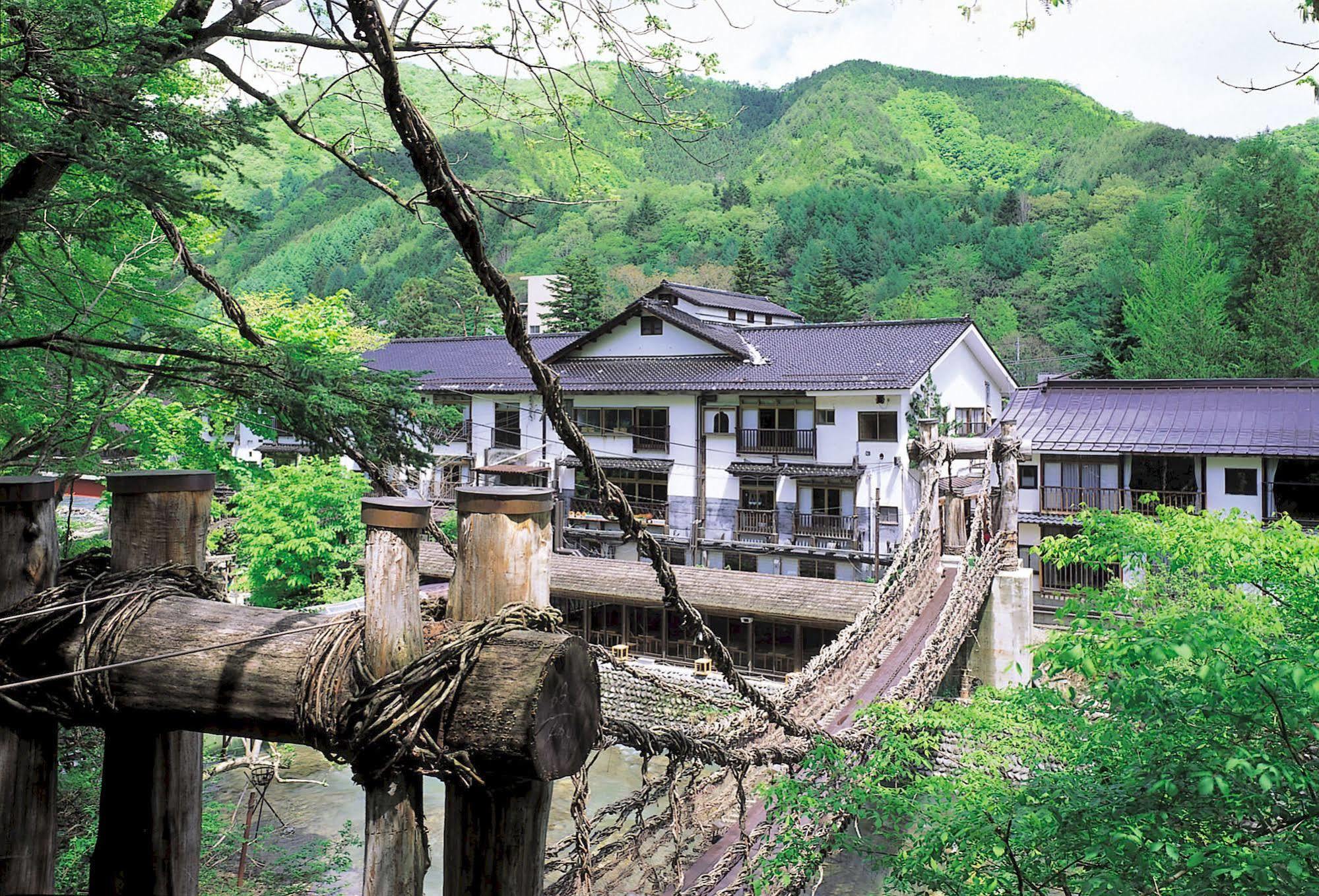 Honke Bankyu Hotel Nikko Eksteriør billede