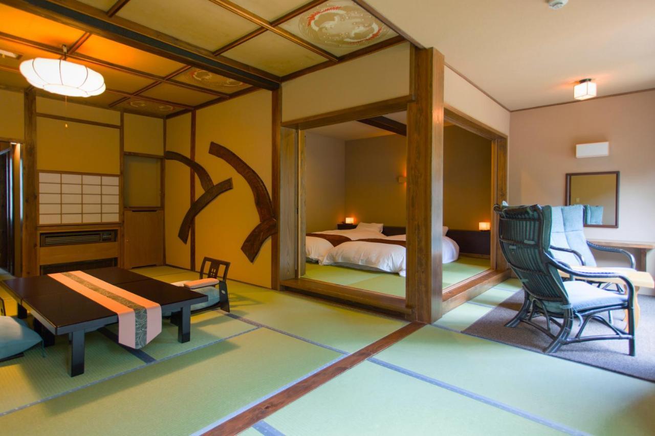 Honke Bankyu Hotel Nikko Eksteriør billede